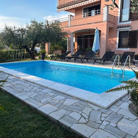 Apartments Mandic Пула Екстериор снимка