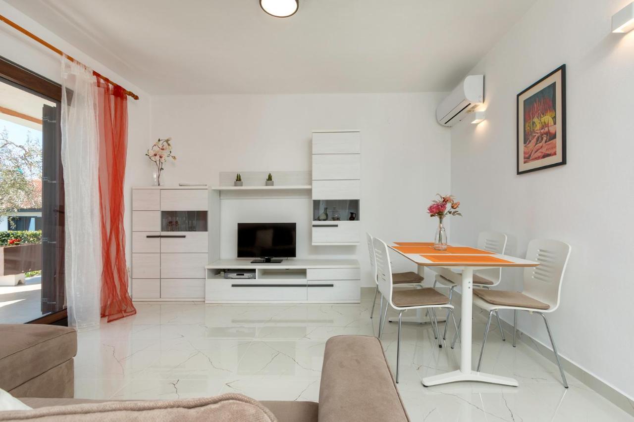 Apartments Mandic Пула Екстериор снимка