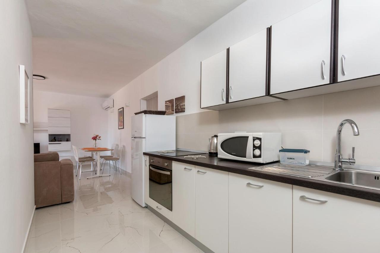 Apartments Mandic Пула Екстериор снимка