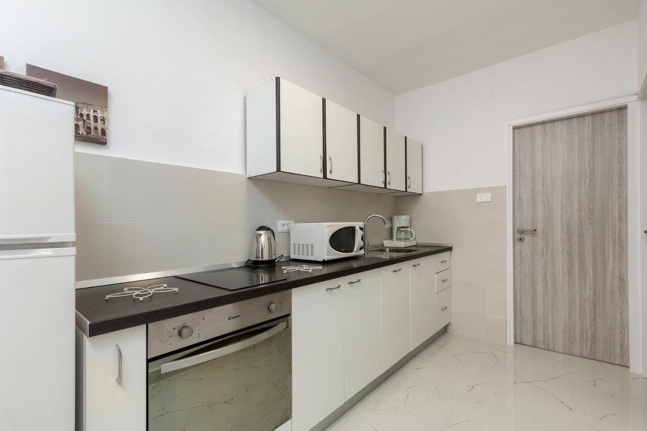 Apartments Mandic Пула Екстериор снимка