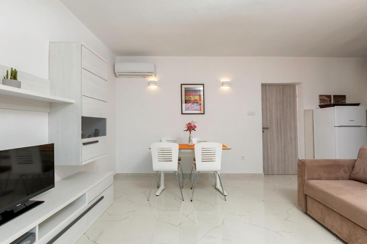 Apartments Mandic Пула Екстериор снимка