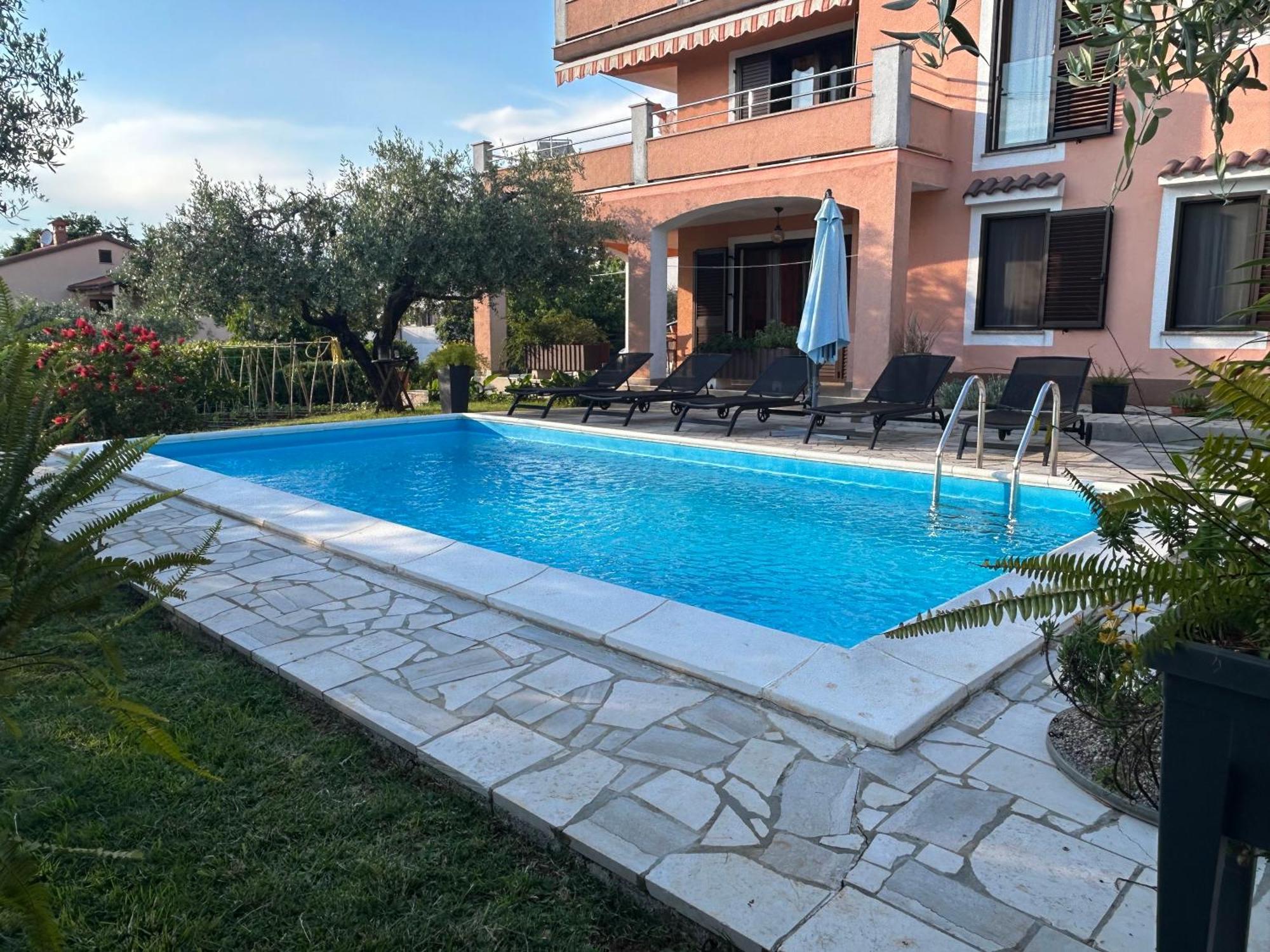 Apartments Mandic Пула Екстериор снимка