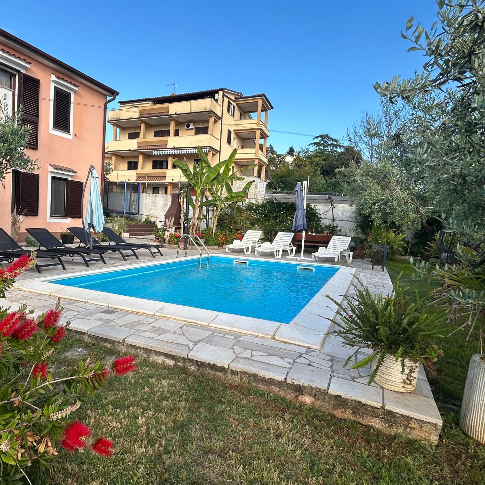Apartments Mandic Пула Екстериор снимка