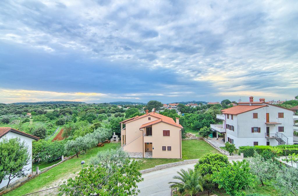 Apartments Mandic Пула Екстериор снимка