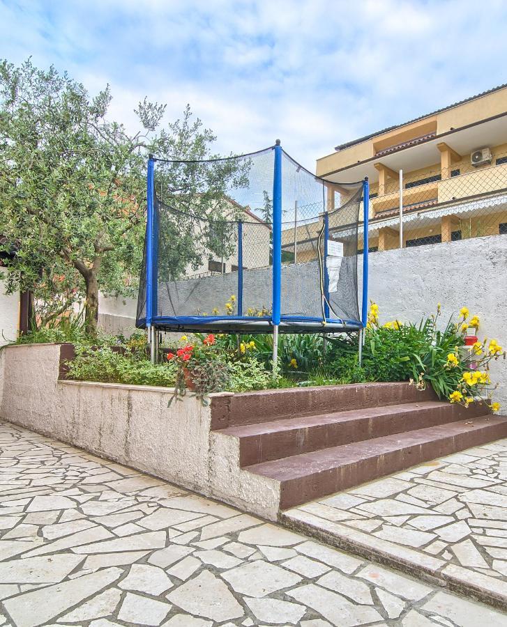 Apartments Mandic Пула Екстериор снимка